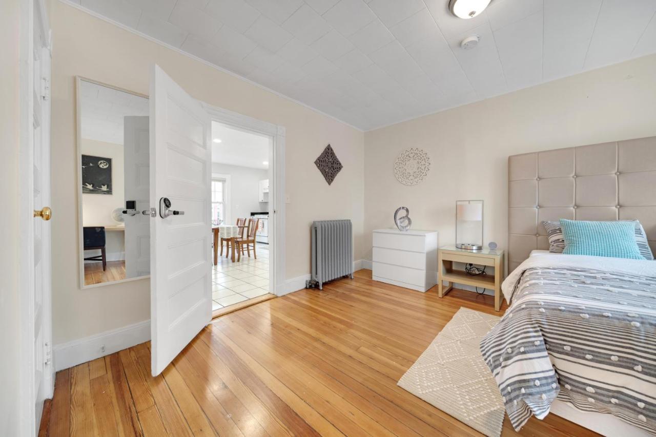 5Br 2Bh Bright & Spacious Apt In Brighton Boston Exterior foto